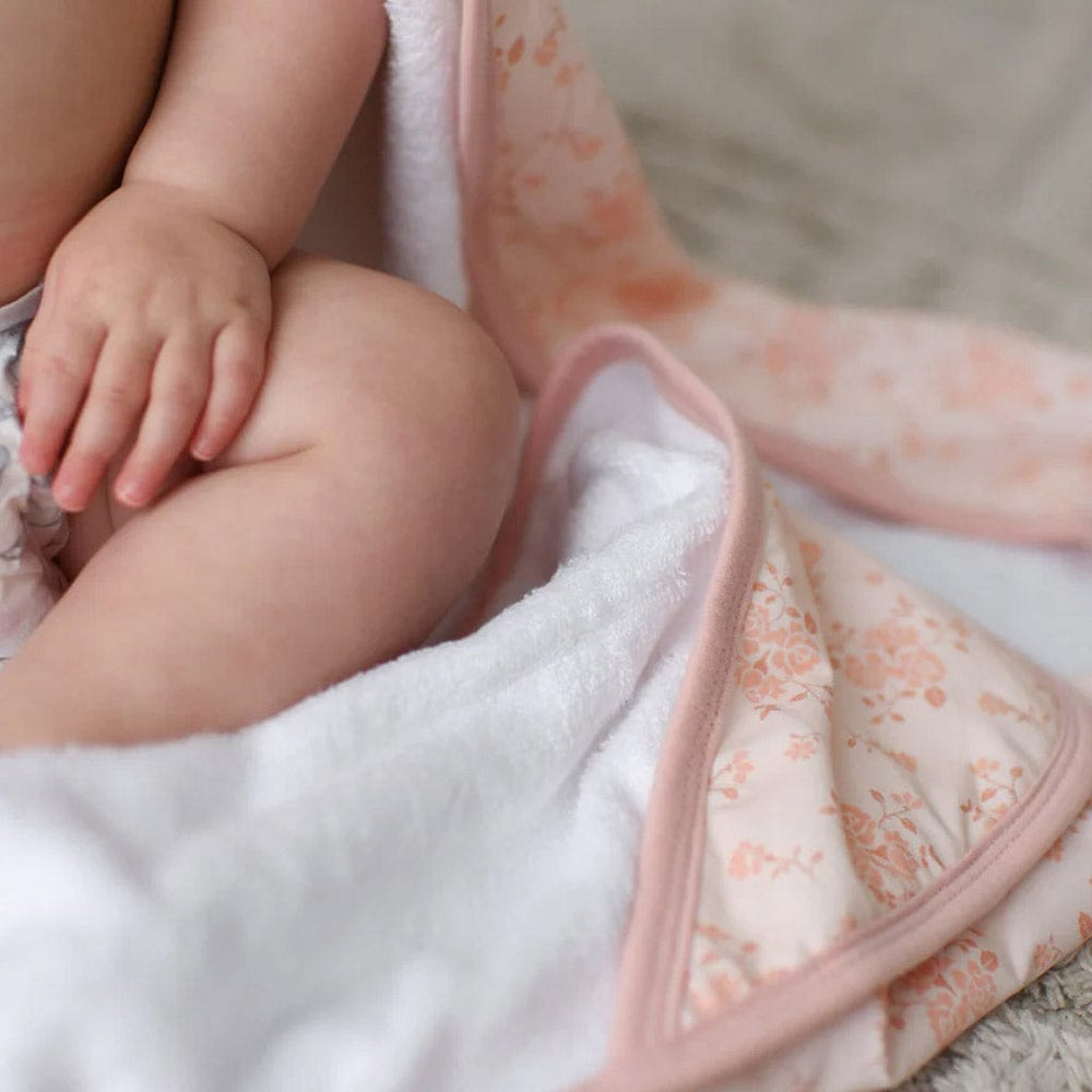 Luna's Treasures Bath Towels & Washcloths Bamboo Hooded Towel & Wash Cloth: Rosalie