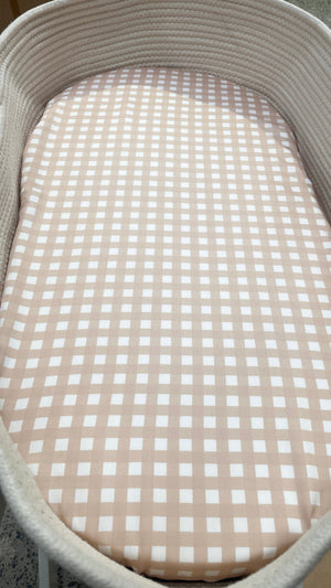 
            
                Load image into Gallery viewer, Mulberry Threads Sheet Organic Bamboo Fitted Bassinet Sheet : Tuscany Gingham
            
        