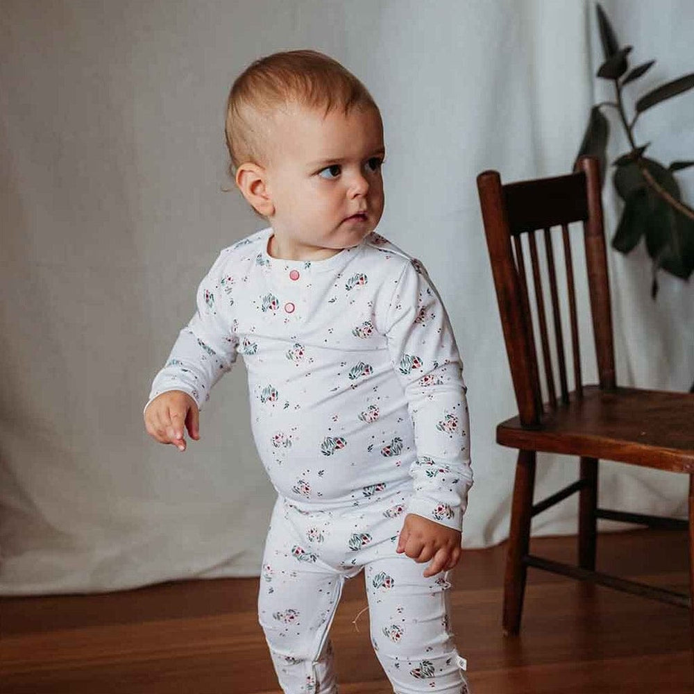 Snuggle Hunny Kids Clothing 12-18 Months (1) Organic Growsuit : Heart