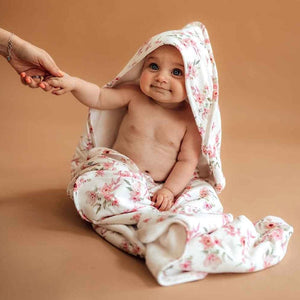 
            
                Load image into Gallery viewer, Snuggle Hunny Kids Bath Towels &amp;amp; Washcloths Organic Hooded Bath Towel : Camille
            
        