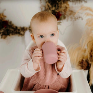 
            
                Load image into Gallery viewer, Ash &amp;amp; Co Nursing &amp;amp; Feeding Silicone Sipper Cup with Handles : Sand
            
        