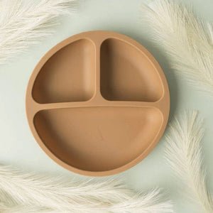 
            
                Load image into Gallery viewer, Ash &amp;amp; Co Nursing &amp;amp; Feeding Silicone Three Section Suction Plate : Mocha
            
        