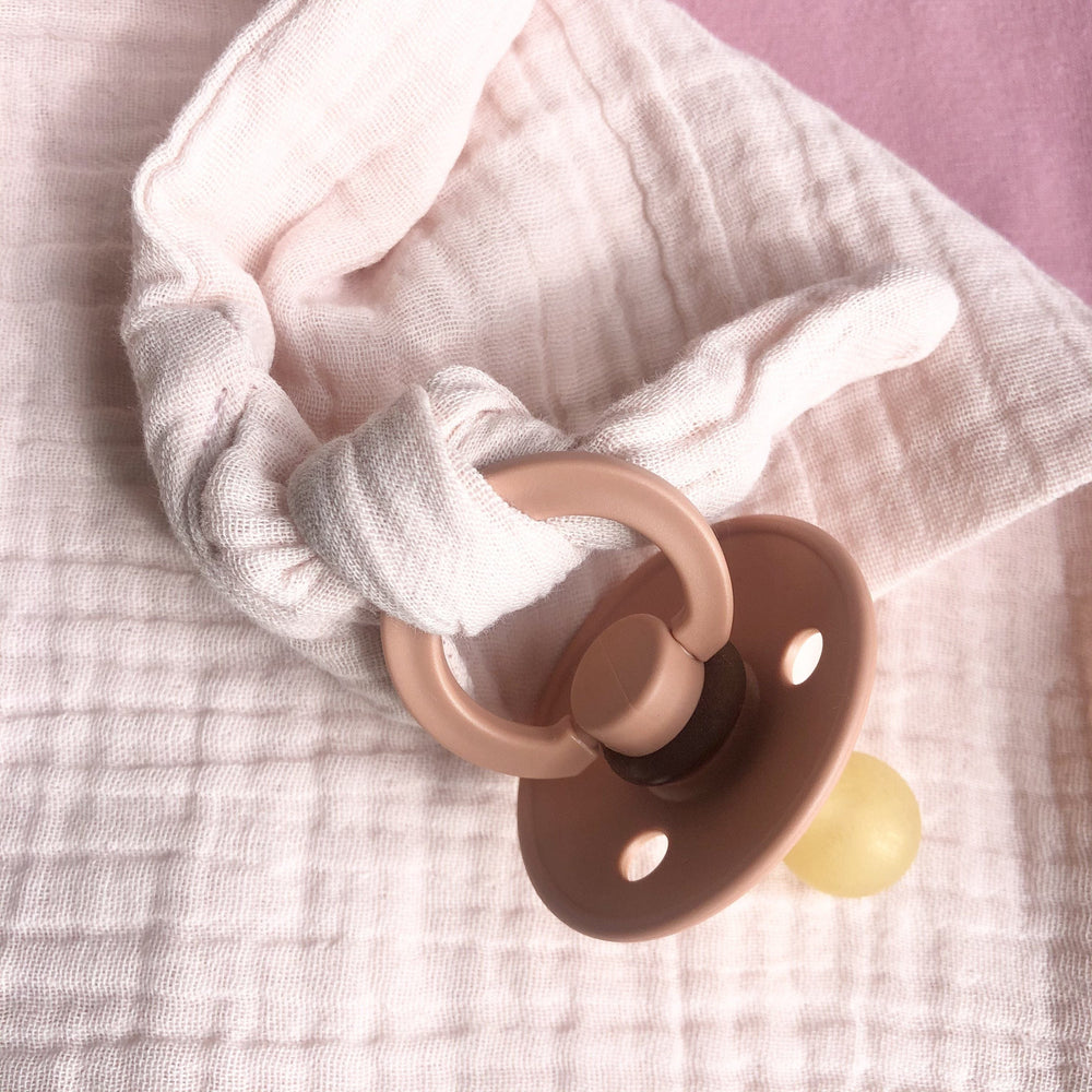 
            
                Load image into Gallery viewer, Bella Muslin Bunny Comforter: Blush Toys Ecosprout 
            
        