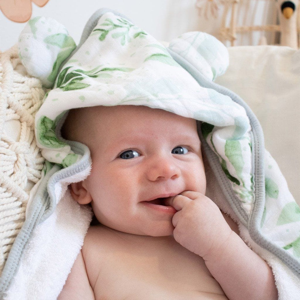 
            
                Load image into Gallery viewer, Bamboo Hooded Bath Towel Set : Evergreen Baby Towel Luna&amp;#39;s Treasures 
            
        