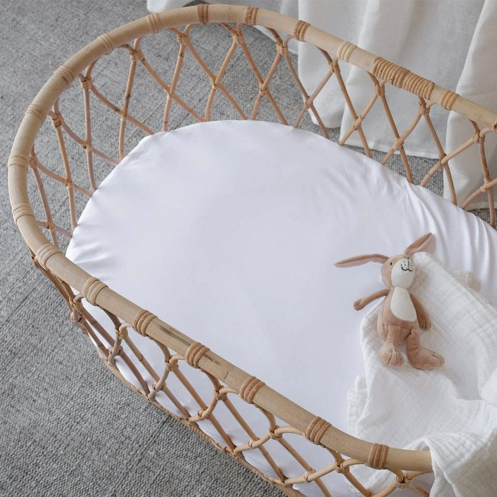Organic Bamboo Bassinet Fitted Sheet : White Sheet Mulberry Threads 