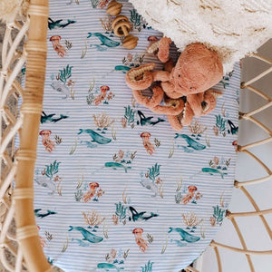 
            
                Load image into Gallery viewer, Jersey Fitted Bassinet Sheet : Whale Sheet Snuggle Hunny Kids 
            
        