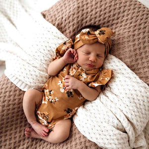 
            
                Load image into Gallery viewer, Snuggle Hunny Kids Clothing Organic Cotton Short Sleeve Bodysuit : Golden Flower
            
        